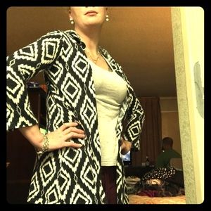 Black and white light weight cardigan